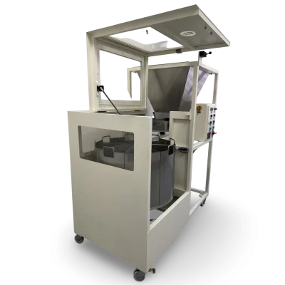 25 litre döner numune bölücü açık koruma kabini ve besleme hunisi ile yan görünüm